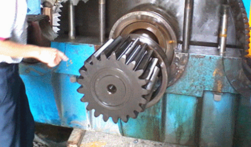 磨（mó）機（jī）減速機軸維修